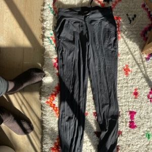 LuLu joggers never worn